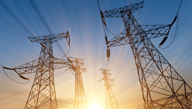 去年两大电网净赚600多亿