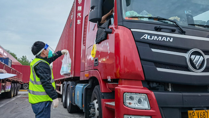 上海,疫情,卡车司机,高速,,滞留,货运,上海城投集团