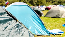 “一帐难求”的露营热，成了五一出行“顶流”
