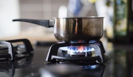 直通部委 | 教育部要求9月起中小學生要學煮飯 4月全國蔬菜價格同比上漲16.8%