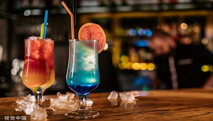 财说 | 预调酒龙头百润股份盈利下滑，股价一年跌掉70%，RIO不香了？