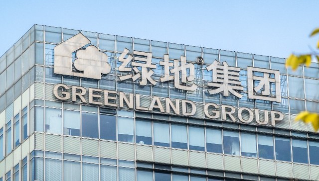 Greenland reduces debt as well as profit