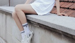 脚踝上竟藏着千亿市场，新店一年涨粉50万，杨超越、胡可也入局