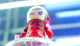 喝茅台的中年男人开始买“盲盒”