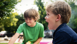 贩卖儿童身高焦虑，成了谁的“印钞机”？