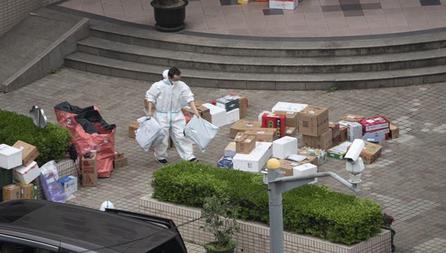 上海邮政快递复工复产首批企业“白名单”发布，分拣中心陆续投入运营