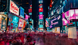 至暗的廣告：跌得太慘，不用估值常識(shí)就夠