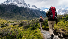 诗与远方的徒步生意：只是看上去很美