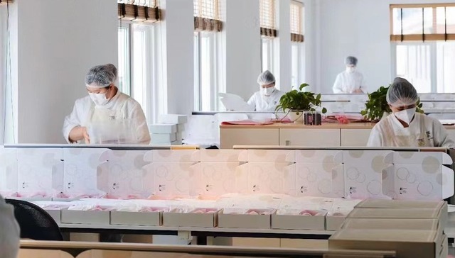 10个店员与一家甜品店在封控中的30天｜上海战疫