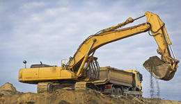 4月挖掘机销量同比跌47%，这一品类降幅最大| 基建晴雨表⑮