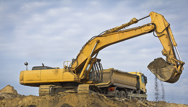 4月挖掘机销量同比跌47%，这一品类降幅最大| 基建晴雨表⑮