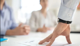 用友网络亏损主营遇瓶颈，定增机构浮亏超4成，资本运作成为新出路？