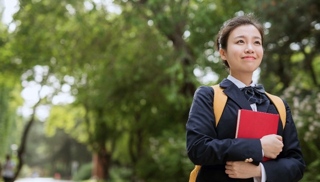 2021届本科生热门专业就业数据公布，软件工程月薪最高