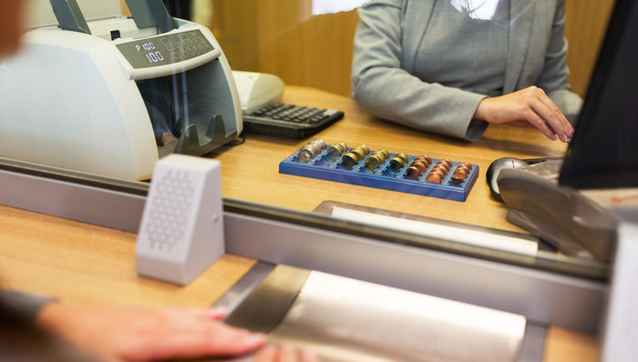 一季度银保渠道数据亮眼！保险代理人脱落困境下，银保渠道能否为险企撑起新一片天？