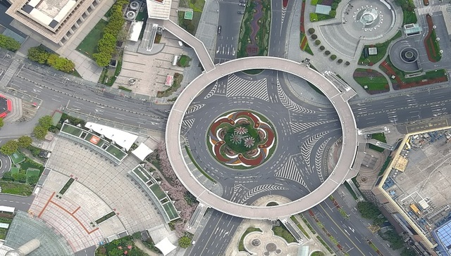 盛松成：服务消费很难弥补，三个月不理发以后不可能一个月理三次