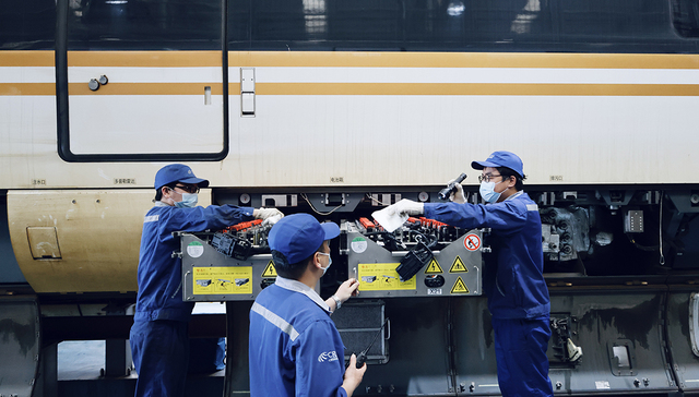 上海将逐步增加铁路列车开行数量，5月22日起逐步恢复公交地铁