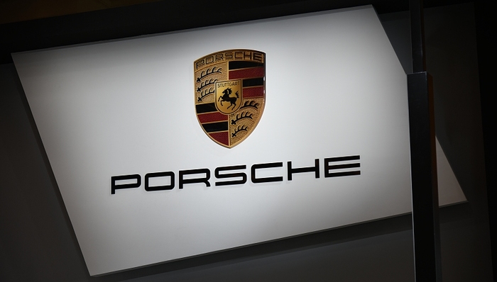 保时捷减配风波后续：致歉后没有明确解决方案，近200名车主想要联合起诉