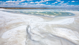 碳酸鋰價格連續(xù)四周下降，何時止跌？| 鋰價動態(tài) ⑩