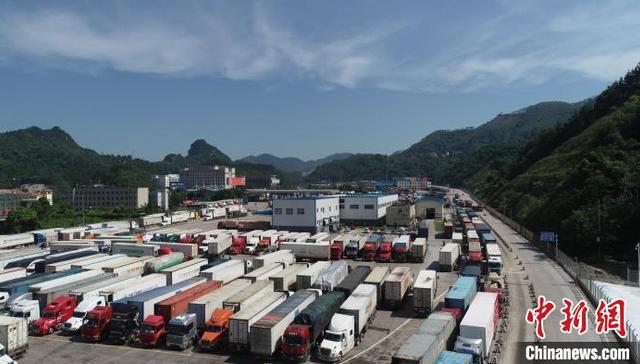 友谊关,陆路口岸,凉粉草,通道经济,国际物流,关区,广西凭祥,大动脉,中越边境,东盟