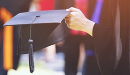 地方新聞精選 | 黑龍江將招聘1萬大學(xué)生到村任職 杭州市委書記為西湖柳樹移栽事件致歉