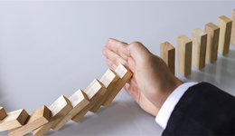 “极端情况”或触发退市风险，鲁信创投真要抛弃实业？