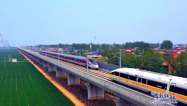 复兴号,附加阻力,线路曲线,高速铁路,世界纪录,点位,线路设备,表面压力,车辆动力学,联试