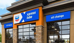 繼續(xù)掃貨能源，增持雪佛龍1.2億股，巴菲特在“賭”什么？