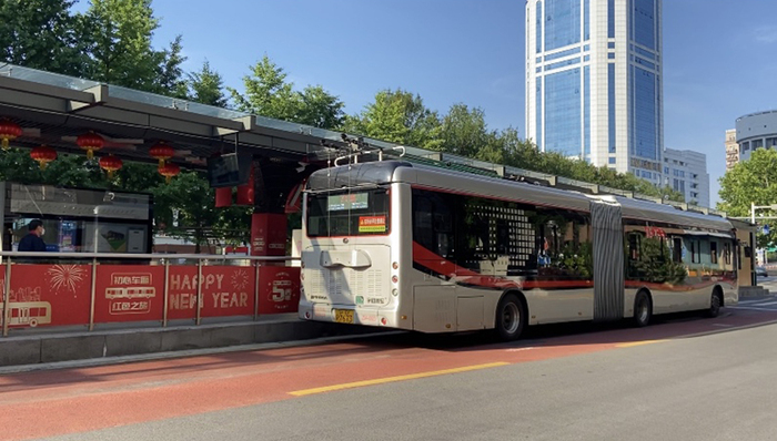 上海,疫情,跨区,公交,恢复,运行,71路,外滩,虹桥,火车站,乘客,久事集团