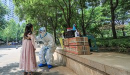 衛(wèi)健委：在群眾基本醫(yī)療和生活不受影響情況下控制疫情，不搞一刀切