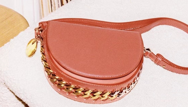 Stella McCartney菌丝手袋，迪奥艳丽板鞋｜是日美好事物