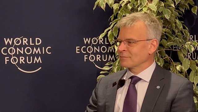 【专访】世界经济论坛执行董事施力伟：中国正在参与全球ESG标准的推进