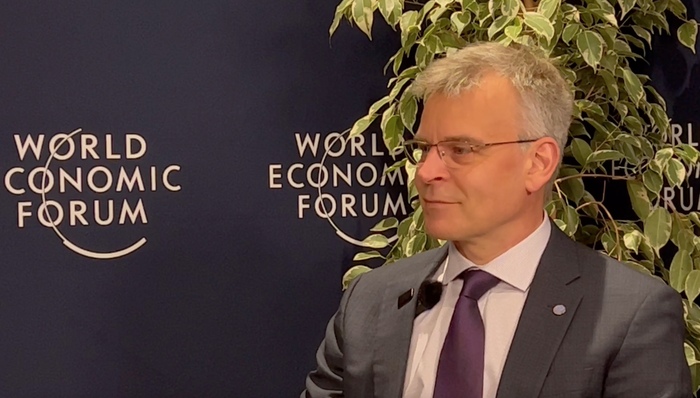 【专访】世界经济论坛执行董事施力伟：中国正在参与全球ESG标准的推进