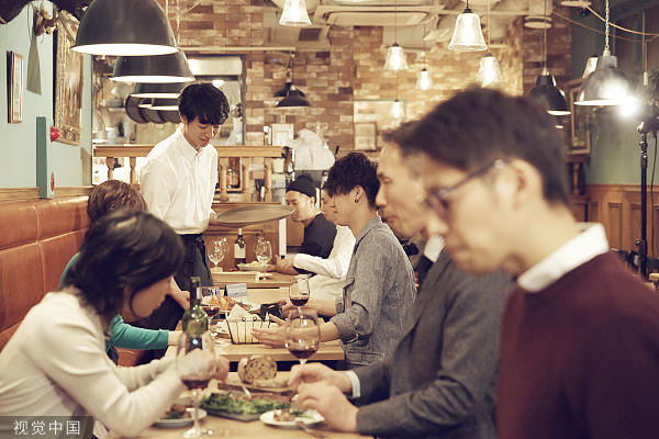 上海餐饮复工进行时：“把我们丢失掉的一些东西再拿回来”