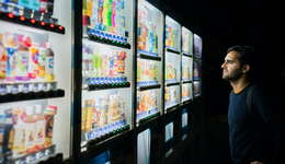 友寶IPO：兩年虧了14億，自動售貨機大哥難當