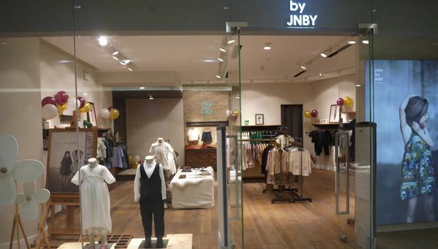 江南布衣童装再现“画风诡异”图，但更让人失望的是它的态度