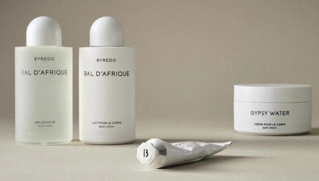 奢侈香水,股权收购