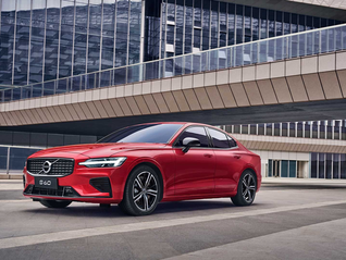 闪电快讯 | 沃尔沃5月销量同比骤减1.8万辆，中国市场销量同比下滑43.8%