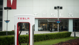 特斯拉将暂停全球招聘，马斯克直言需要裁员约10%