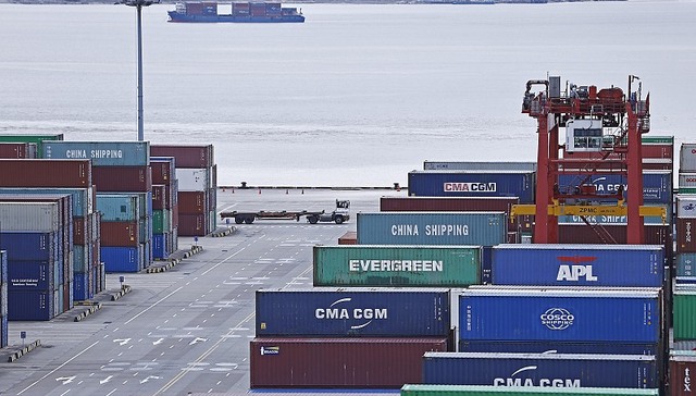 上海港作业量回升明显，将进一步加强河海联运和海铁联运