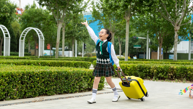 “学平险”销售乱象曝光：保费101万，代理公司佣金58万，学校老师返佣33万