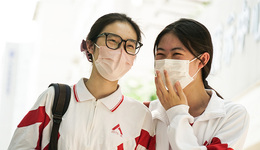 【现场】2022年北京高考首日，4.8万余名考生走进考场