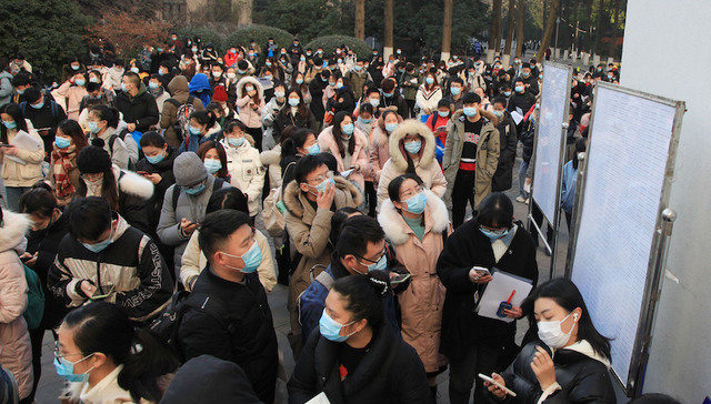 把高职毕业生纳入公务员招考，象征意义大于实质意义？