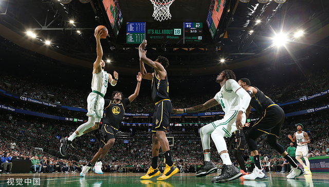 NBA总决赛第三场凯尔特人主场取胜，延续本季季后赛从未连败
