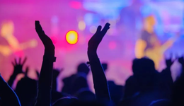 网易云音乐身陷流量焦虑，与腾讯“掐架”多年合作求生？