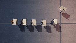 当不得不裁员时，管理者需要注意哪些“策略”？