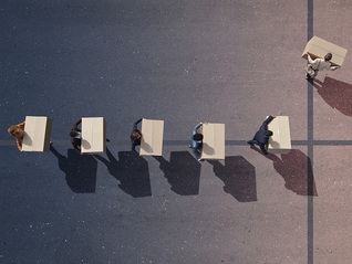 当不得不裁员时，管理者需要注意哪些“策略”？