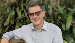 澳大利亚文学奖入围作品被指抄袭阿列克谢耶维奇，作者为“无意之举”道歉后被除名