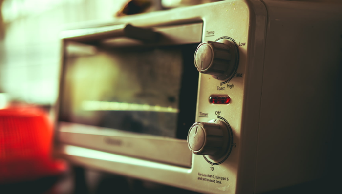 小熊电器,市值,转型,电商