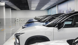 蔚來(lái)連甩三張牌，有人沉默了