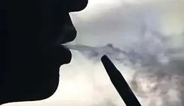 “悅刻”墜落500億